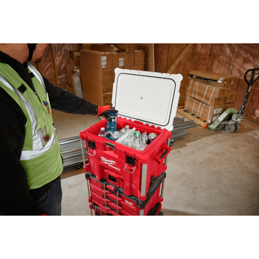 MILWAUKEE PACKOUT™ 40QT XL Cooler